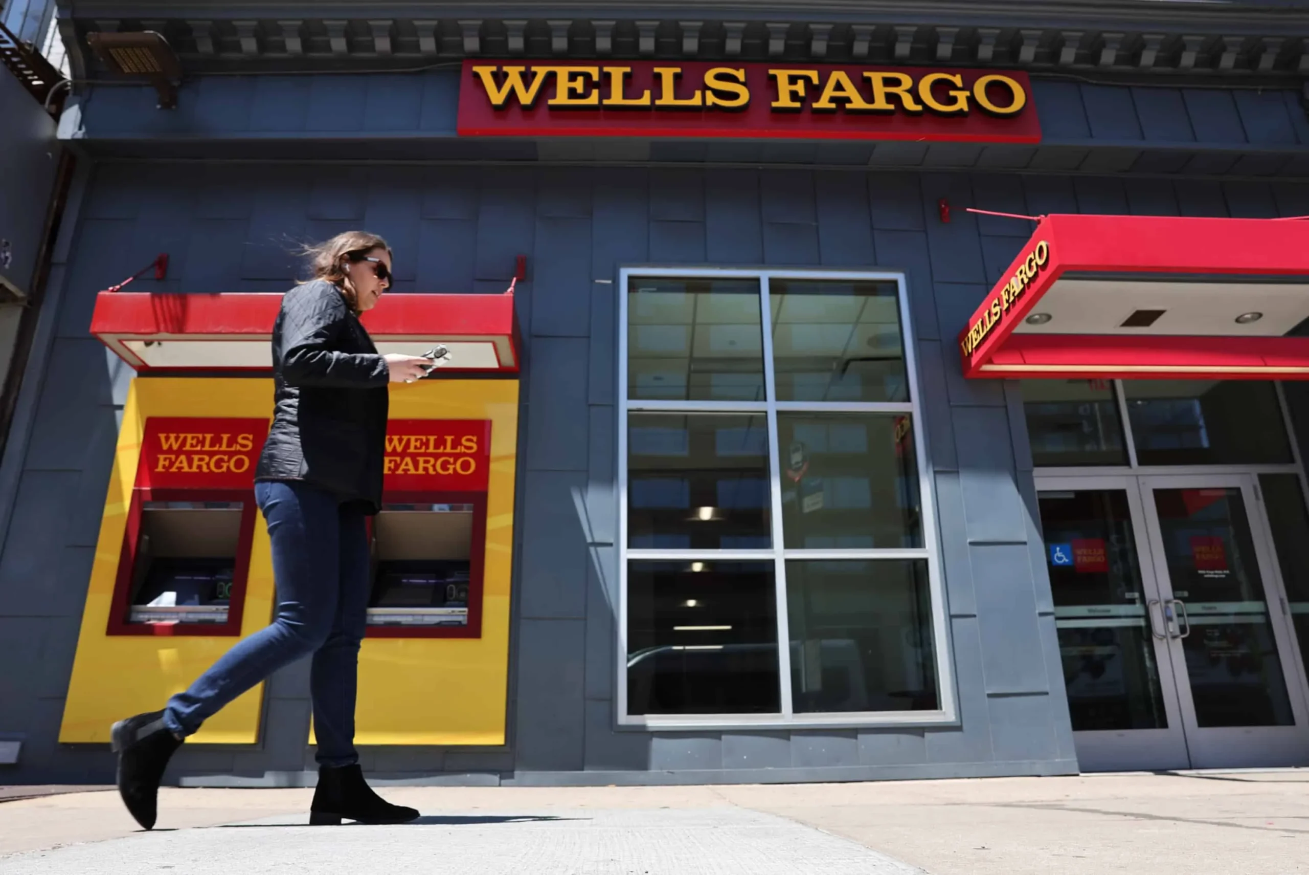 wells fargo routing number for wire transfers